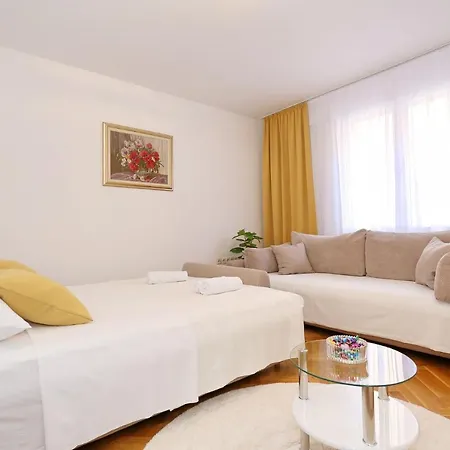 Appartement & Neva *